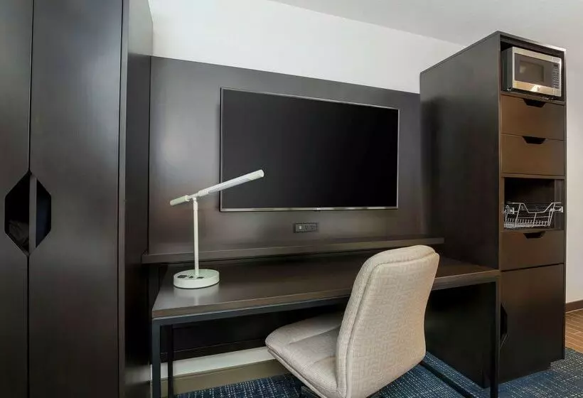 Отель Hampton Inn & Suites Denver Tech Center