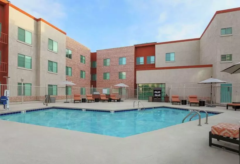 Отель Hampton Inn & Suites Denver Tech Center