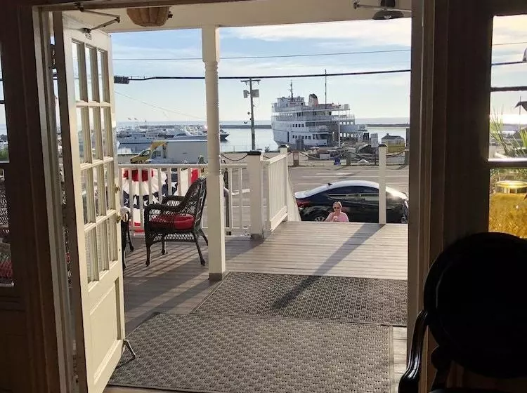 酒店 Harborside Inn