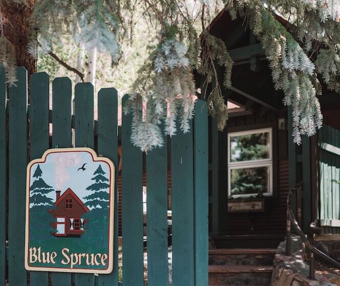 בית מלון כפרי Highland Haven Creekside Inn