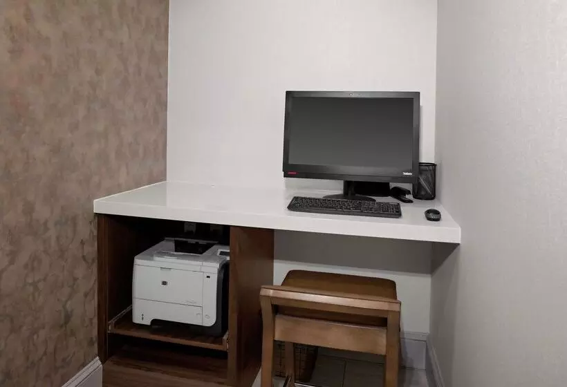 호텔 Hilton Garden Inn Atlanta Perimeter Center