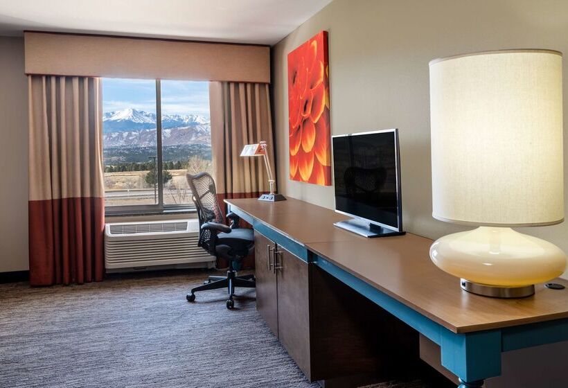هتل Hilton Garden Inn Colorado Springs North