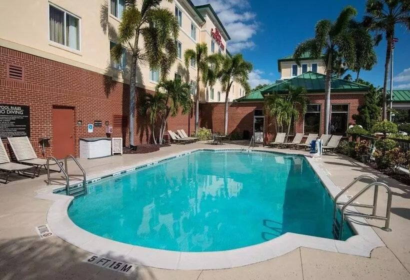 בית מלון כפרי Hilton Garden Inn Tampa Ybor Historic District