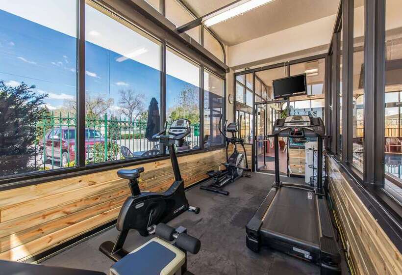 هتل Quality Inn Colorado Springs South