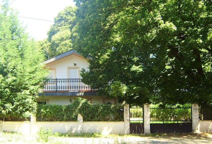 3 Bedrooms House With Enclosed Garden And Wifi At O Savinao 3 Km Away From The Beach