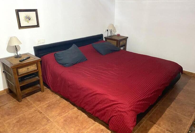 3 Bedrooms House With Enclosed Garden And Wifi At O Savinao 3 Km Away From The Beach