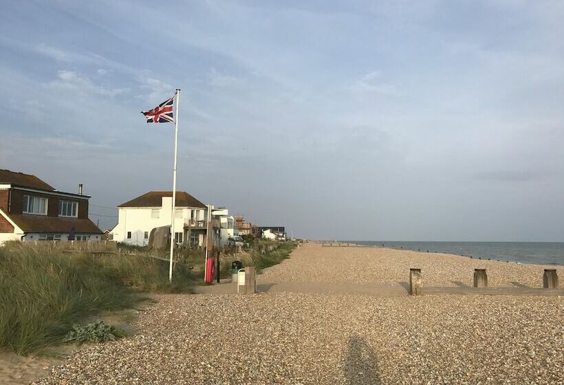 فندق Rebecca Caravan Camber