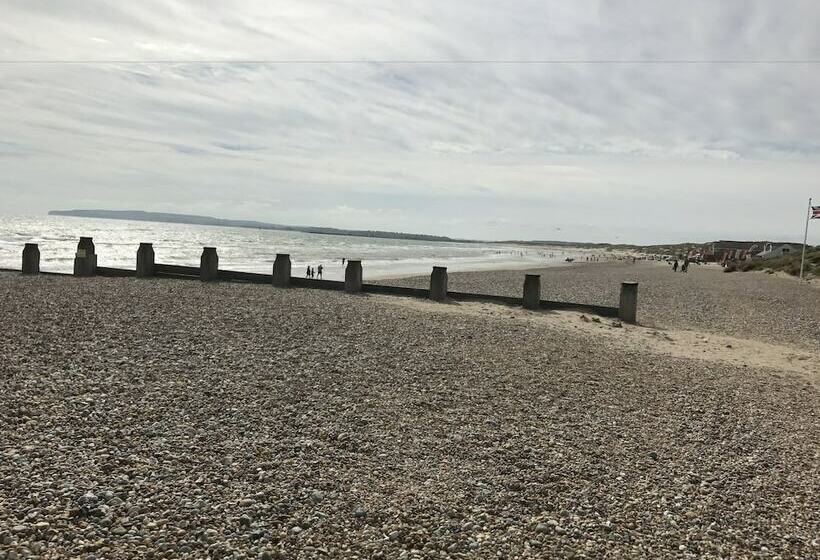 فندق Rebecca Caravan Camber