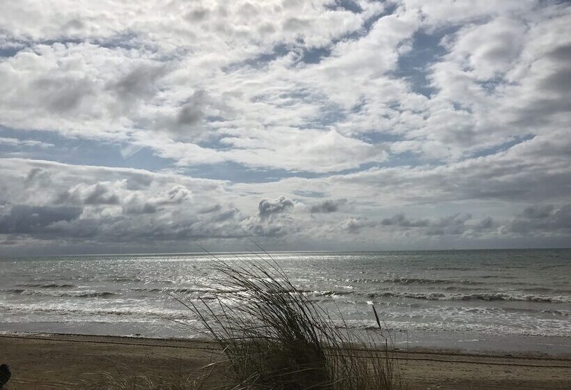 فندق Rebecca Caravan Camber