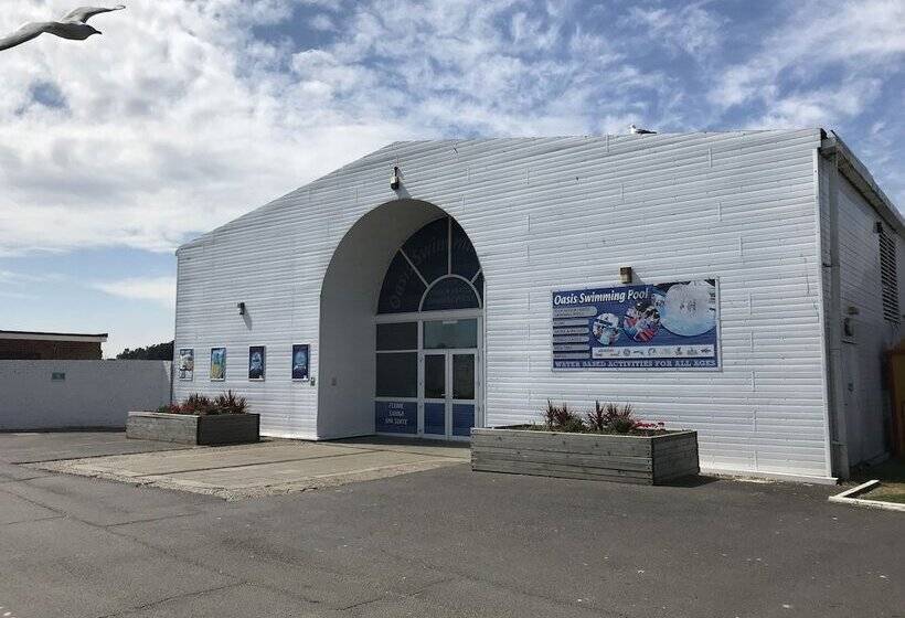 فندق Rebecca Caravan Camber