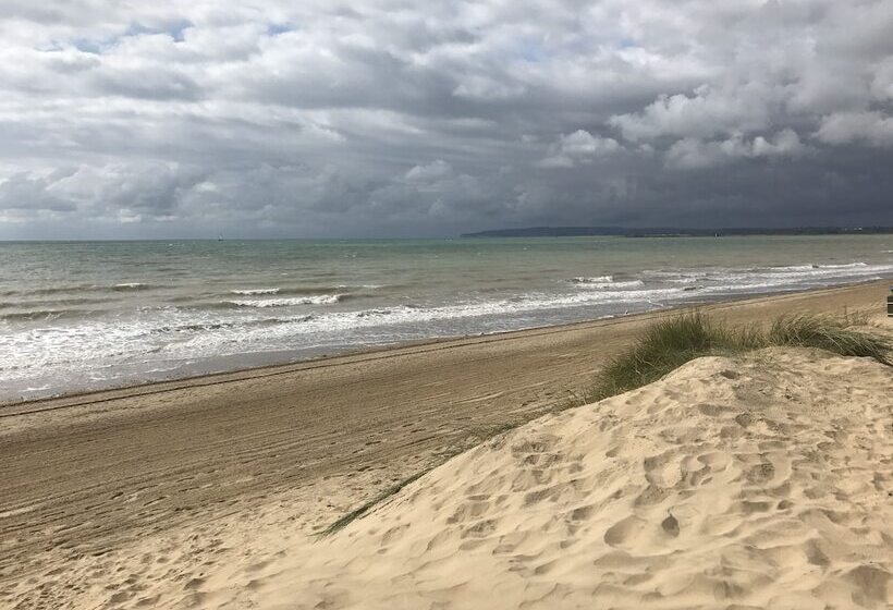 فندق Rebecca Caravan Camber