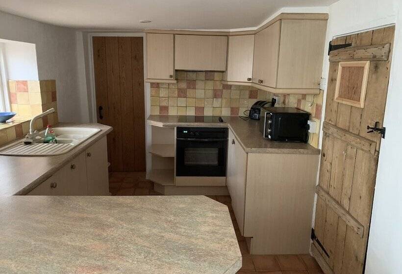 مبيت وإفطار Bell Cottage