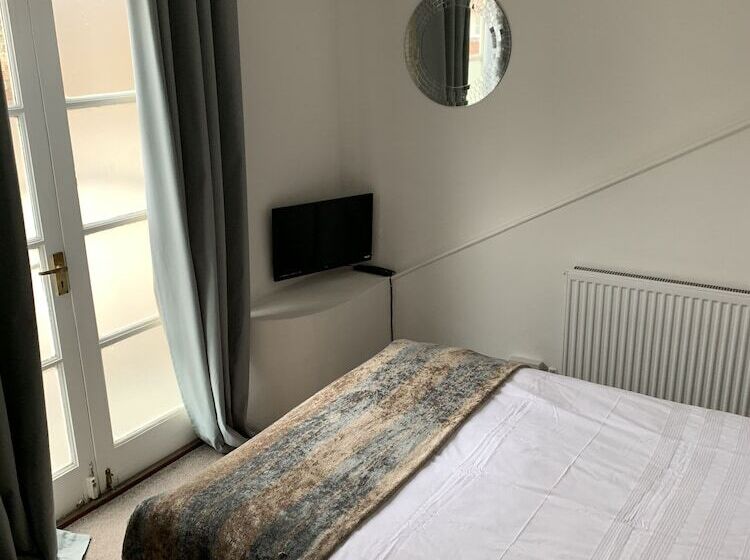 مبيت وإفطار Bell Cottage