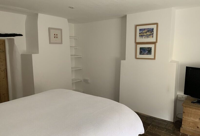 مبيت وإفطار Bell Cottage