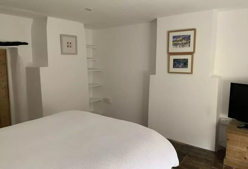 ベッドアンドブレックファースト Bell Cottage