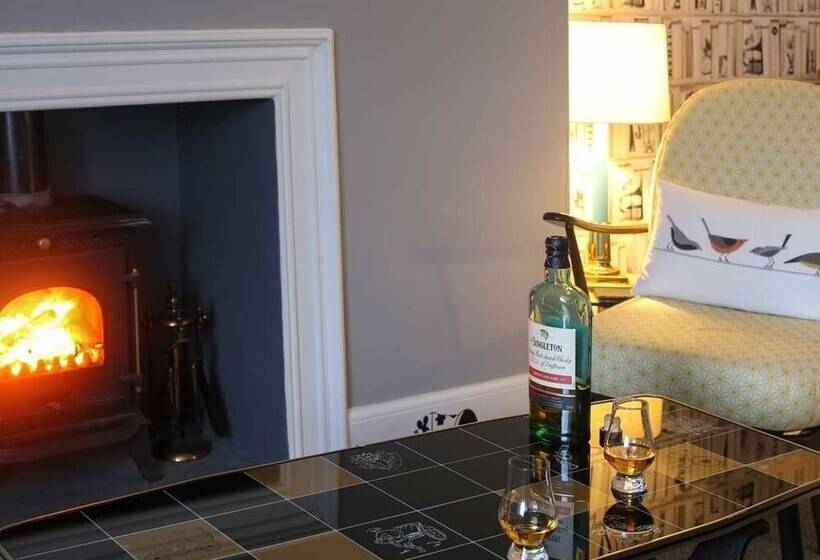 High Terrace Apartment