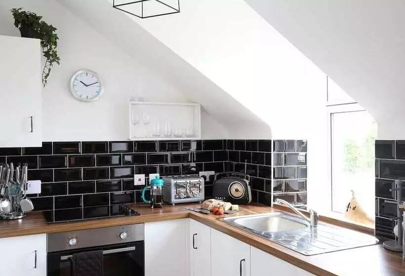 High Terrace Apartment