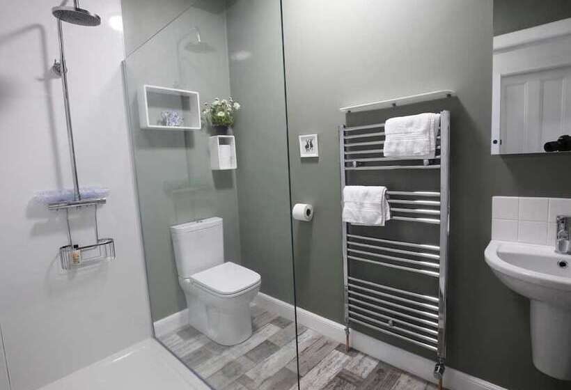 High Terrace Apartment