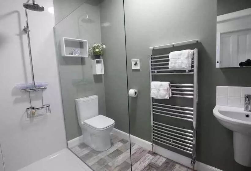 High Terrace Apartment