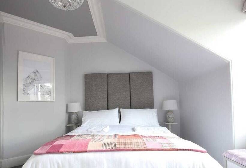 High Terrace Apartment