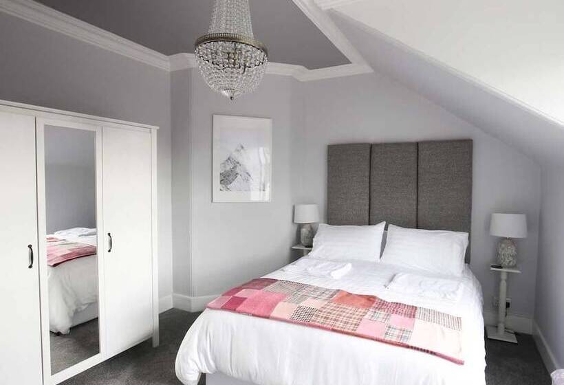 High Terrace Apartment