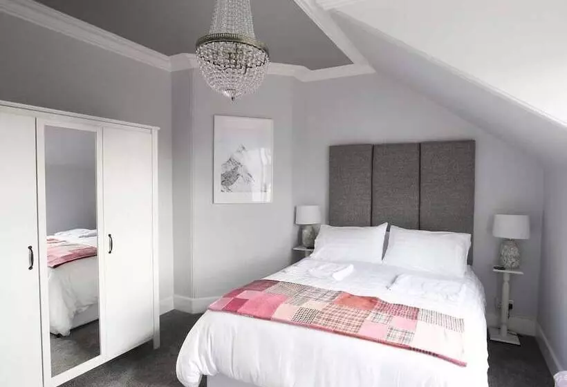 High Terrace Apartment