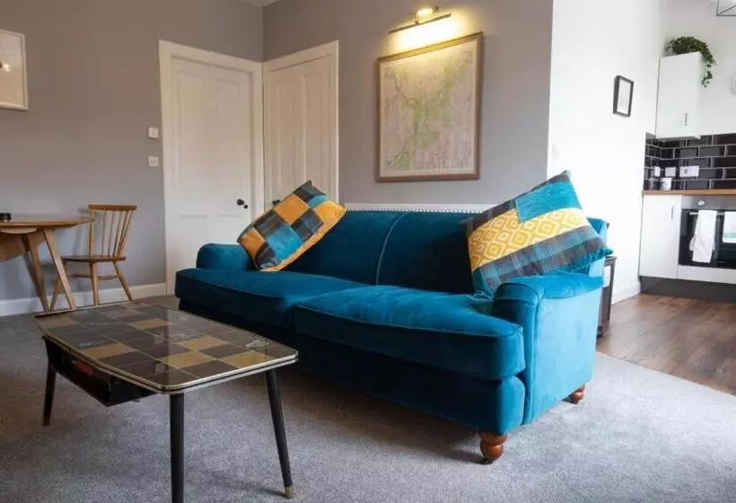 High Terrace Apartment