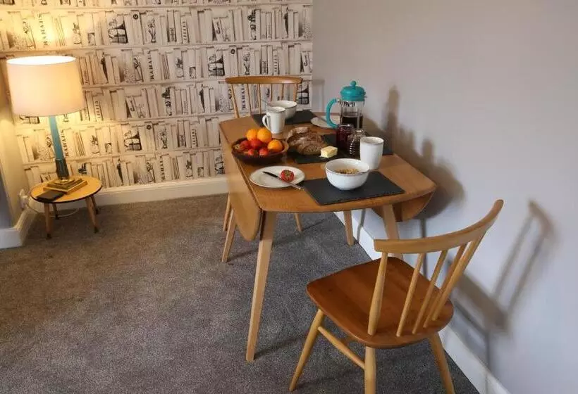 High Terrace Apartment