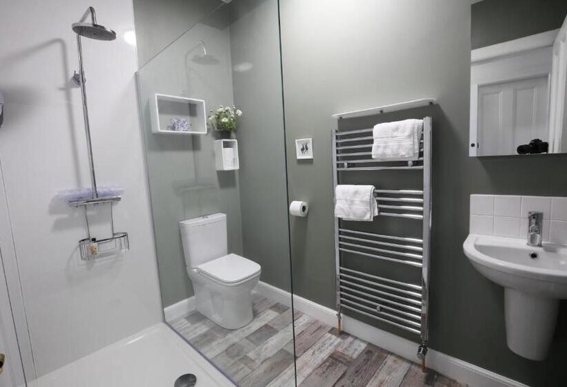 High Terrace Apartment