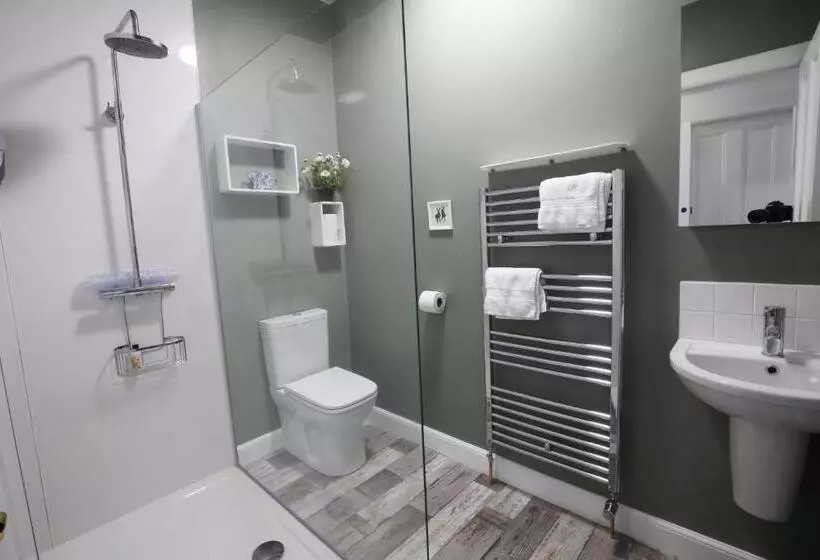 High Terrace Apartment