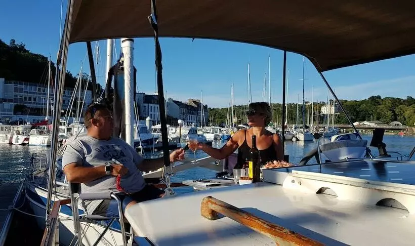 ホテル Audierne Yachting  Yacht Time Out