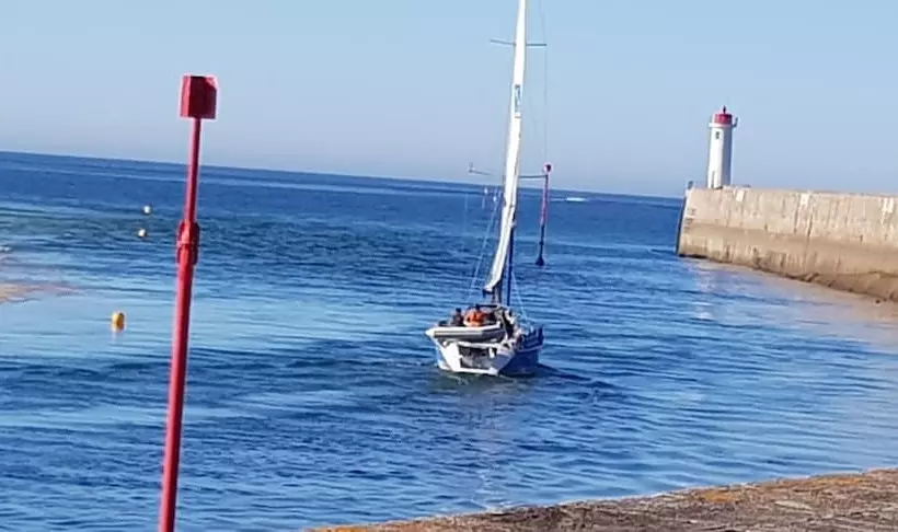 ホテル Audierne Yachting  Yacht Time Out