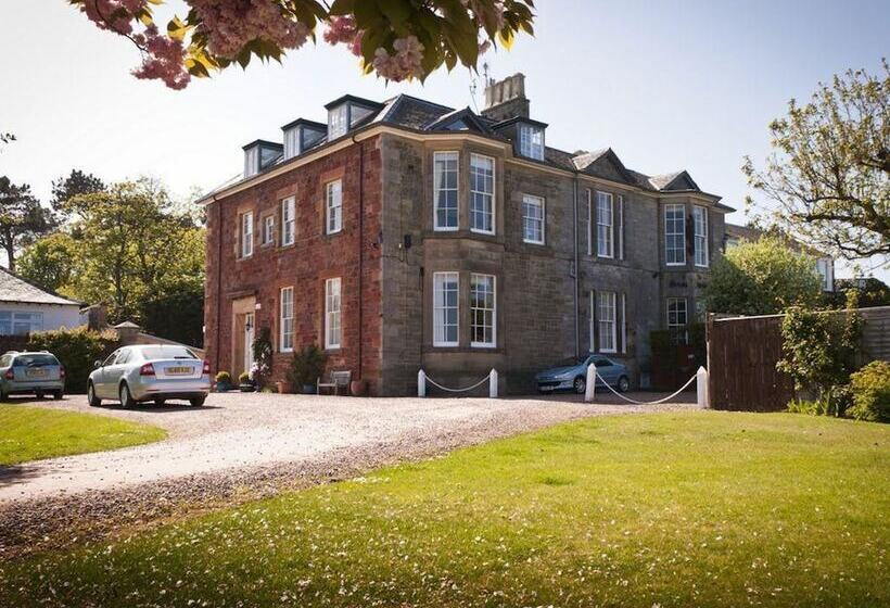 Inchgarry Court Main