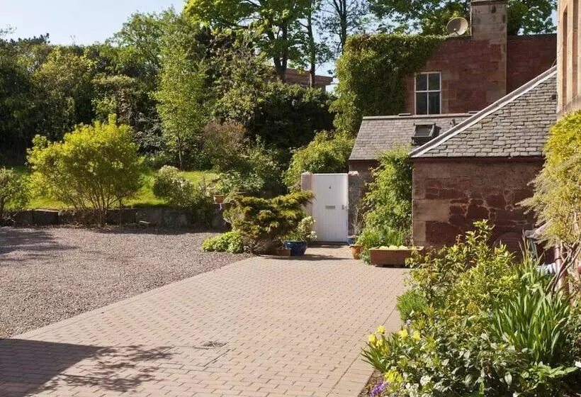 Inchgarry Court Main