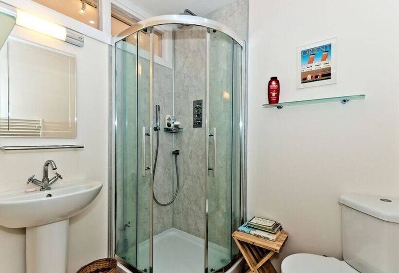 Inchgarry Court Main