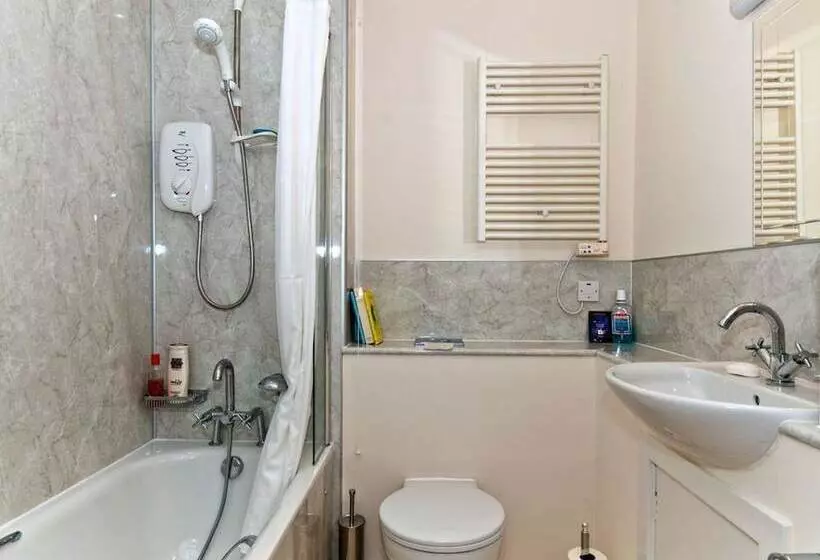 Inchgarry Court Main