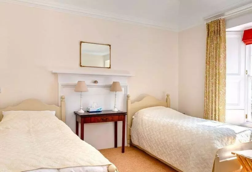 Inchgarry Court Main