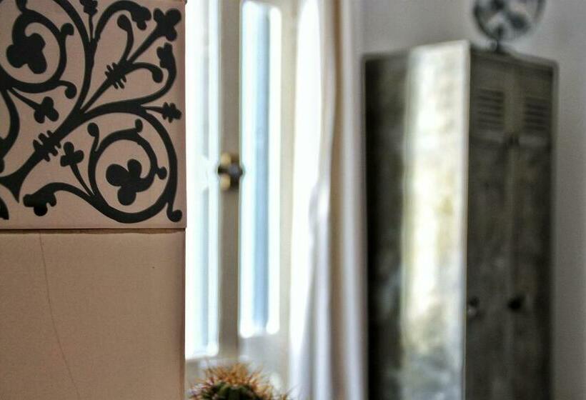 La Fontaine   Studio Ecusson