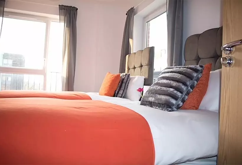 Luxury 2 Bed Apartment