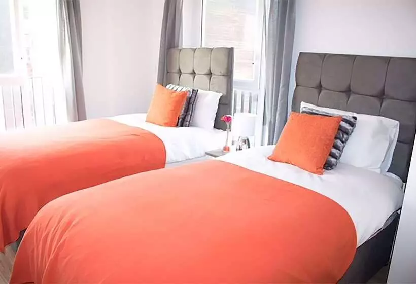 Luxury 2 Bed Apartment