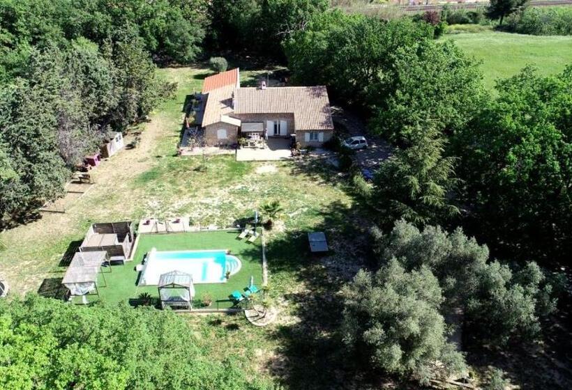 פנסיון Au Charme De Pepiole