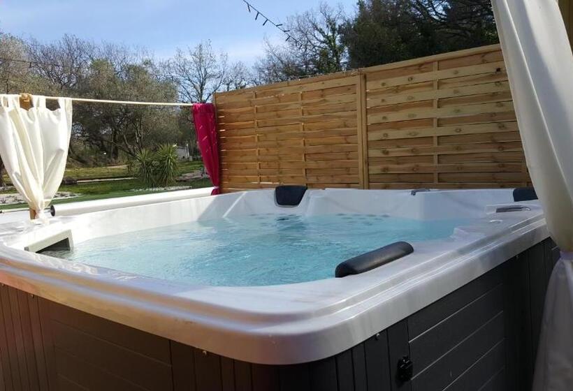 פנסיון Au Charme De Pepiole