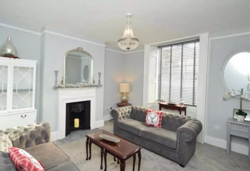 Tavistock Town House