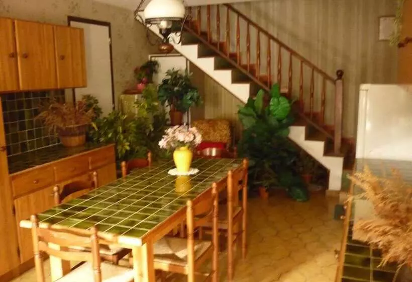 Aamiaismajoitus (B&B) Domaine De Rode Buze