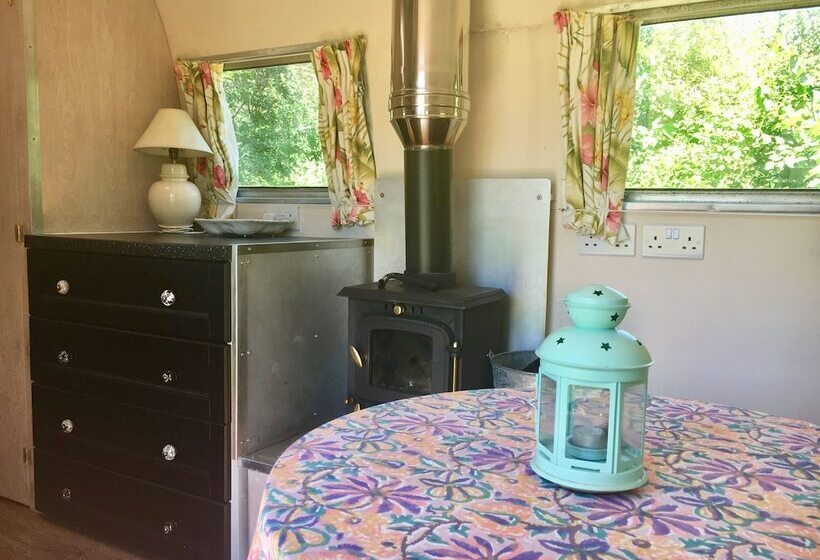 Cotswolds Camping At Holycombe