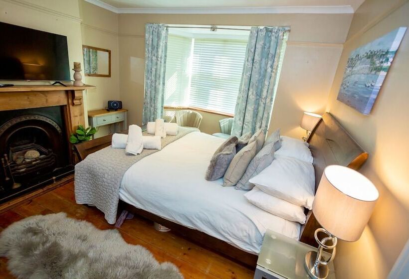 Croyde Beach Haven 5 Bedrooms