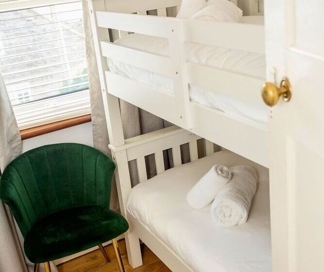 Croyde Beach Haven 5 Bedrooms