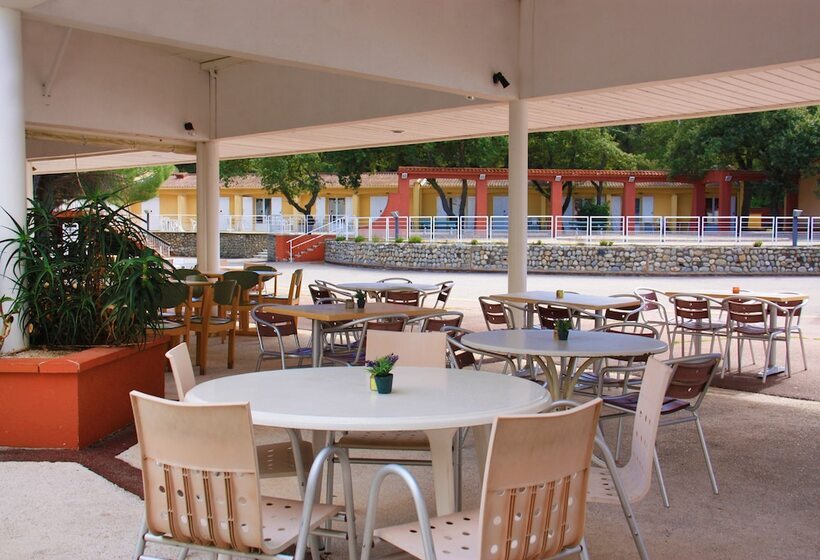 هتل Village Vacances Azureva Argelès Sur Mer