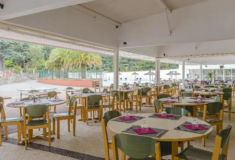 هتل Village Vacances Azureva Argelès Sur Mer