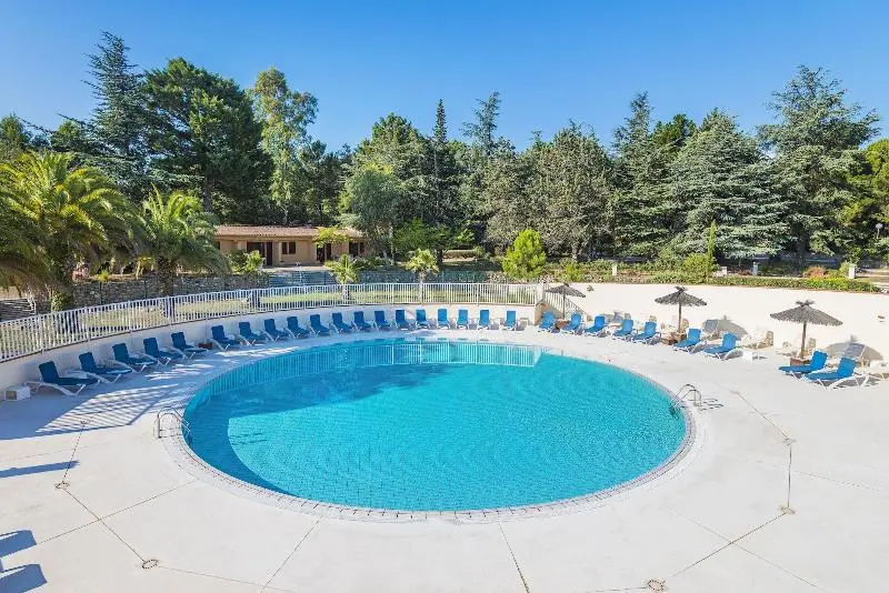 هتل Village Vacances Azureva Argelès Sur Mer
